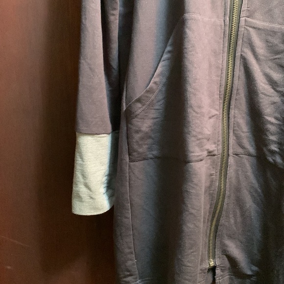 Zippered Jacket - Picture 2 of 5